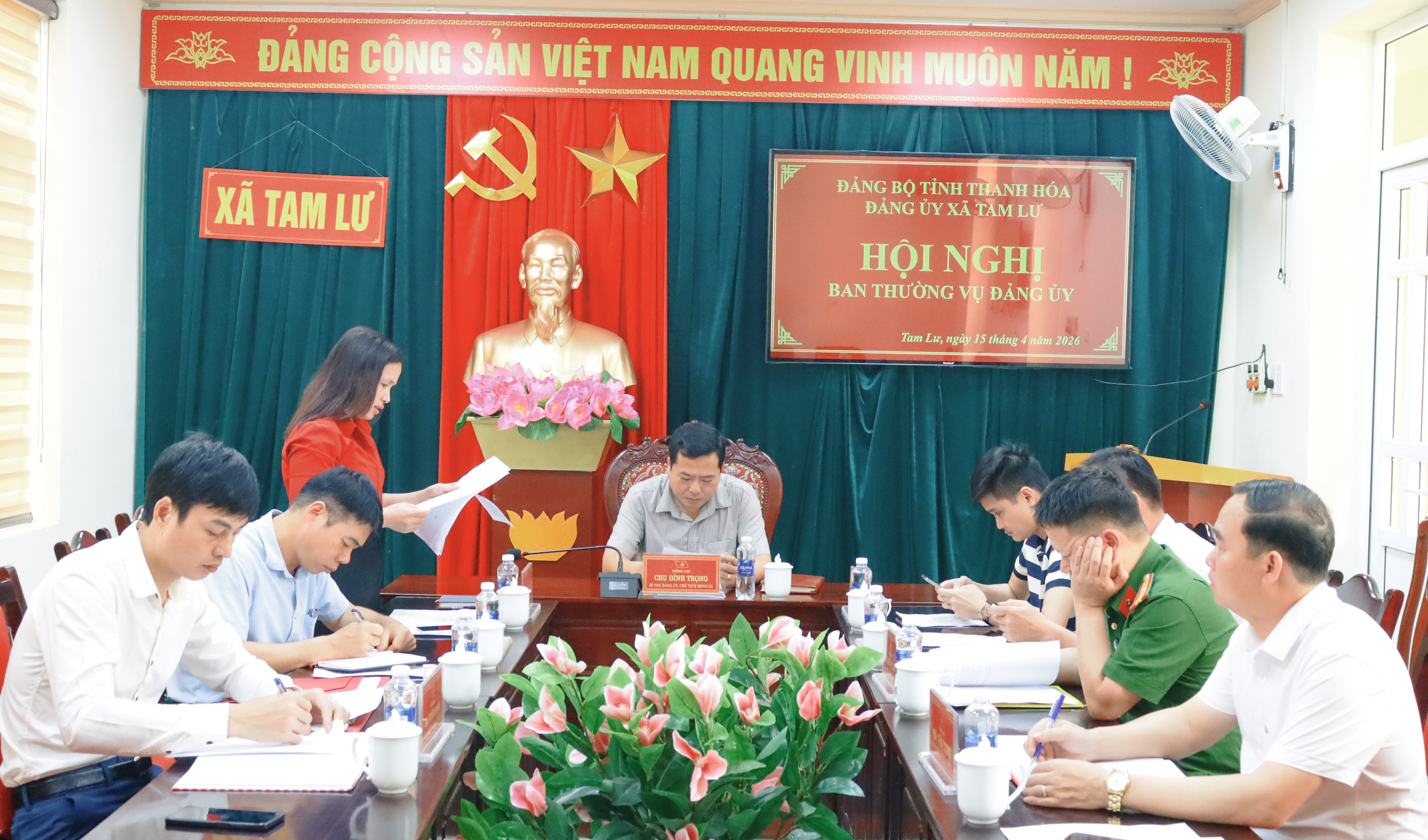 Anh-tin-bai